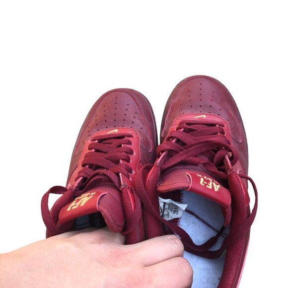 2018 Nike Air Force 1 Low '07 Team Red Summit White Size 8 - Picture 3 of 9